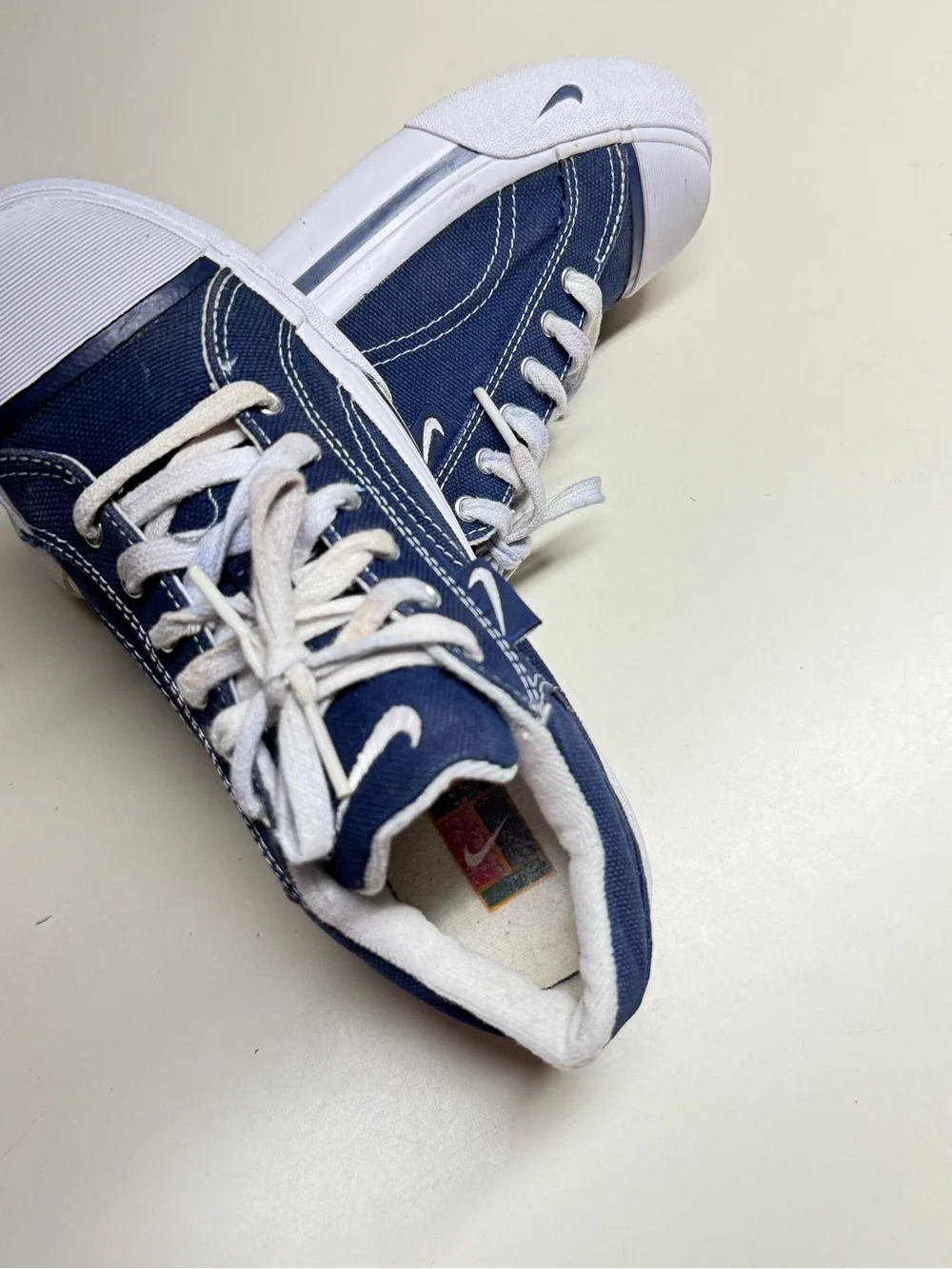 Nike Women’s Canvas Low Top Sneakers Blue White Lace-Up Casual Size 6 Pre owned